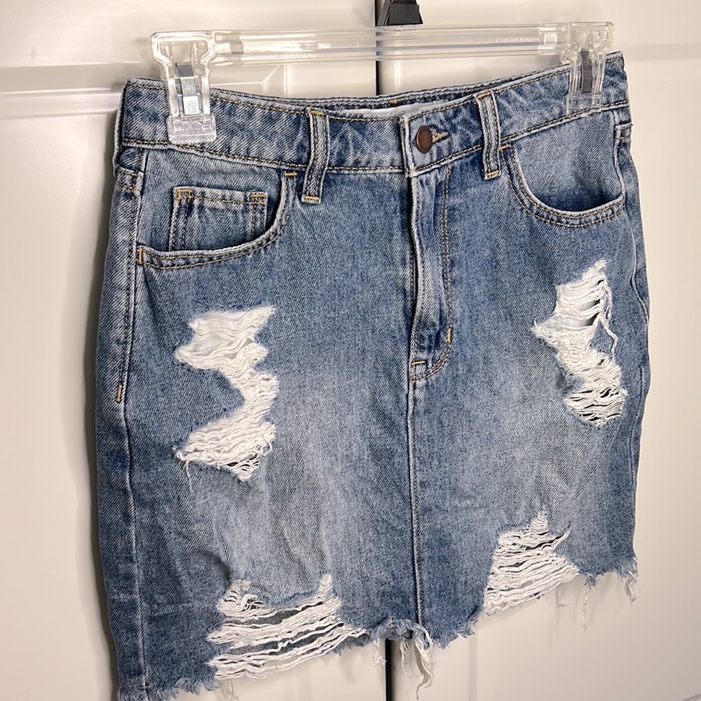 Hollister Ultra High-Rise Denim Jean Skirt Sz 1 Distressed - Picture 2 of 7